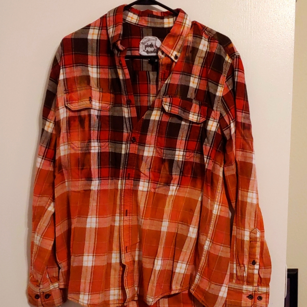 PinkArmadillos Faded Plaid Long Sleeve Flannel (M)